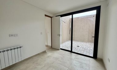 Departamento a estrenar en barrio privado Las Tacas | 2 dormitorios, cochera y amenities, Maipu