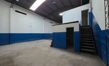 Galpón Deposito en alquiler Ricardo Rojas Tigre Zonificacion R3c