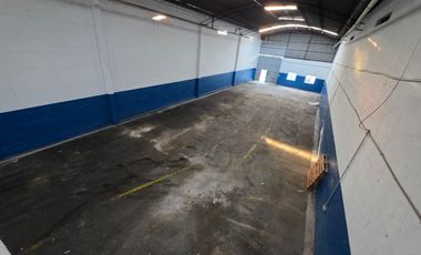 Galpón Deposito en alquiler Ricardo Rojas Tigre Zonificacion R3c