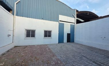 Galpón Deposito en alquiler Ricardo Rojas Tigre Zonificacion R3c