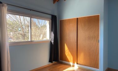 Casa en venta en barrio Alamo Alto-6amb-Pileta-Apto Credito.