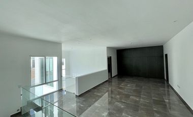 Casa en Venta, zona El Uro, Monterrey - $14,950,000