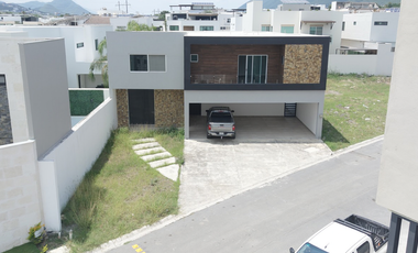 Casa en Venta, zona El Uro, Monterrey - $14,950,000