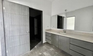 Casa en Venta, zona El Uro, Monterrey - $14,950,000