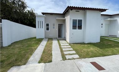 Se Alquila Casa en Viveros del Pacifico , San Carlos