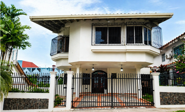 Casa en Venta con Piscina Privada – Hato Pintado - LH