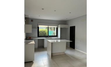 Casa en ALQUILER, Weston Fco lvarez
