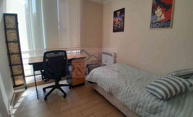 ARRIENDO CASA ESTILO TOWNHOUSE EN CONDOMINIO AMOBLADA