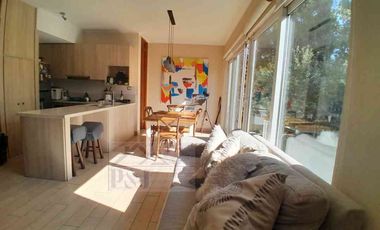 ARRIENDO CASA ESTILO TOWNHOUSE EN CONDOMINIO AMOBLADA