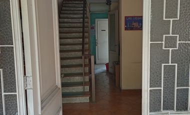 AMPLIA CASA EN ÑUÑOA A PASOS DE PEDRO DE VALDIVIA