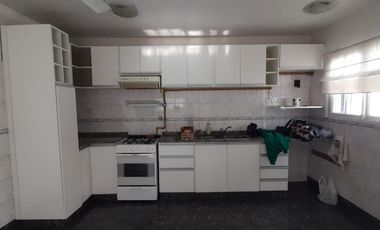 Casa PH en alquiler en Quilmes Oeste