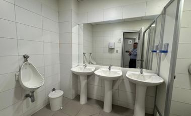 LOCAL COMERCIAL DE 385 M2 CALLE DEL ARZOBISPO 0655 BELLAVIST