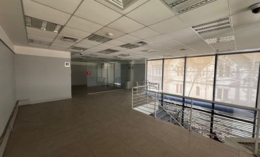 LOCAL COMERCIAL DE 385 M2 CALLE DEL ARZOBISPO 0655 BELLAVIST