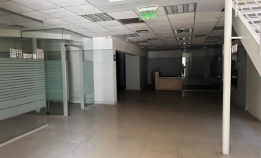LOCAL COMERCIAL DE 385 M2 CALLE DEL ARZOBISPO 0655 BELLAVIST