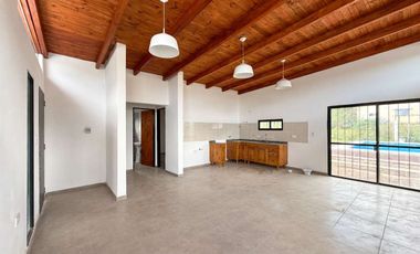 VENTA CASA 2 DORM. PILETA EN  COMUNA SAN ROQUE