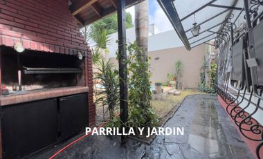 Venta Casa C/Jardín, Pileta, Monoambiente, Cochera