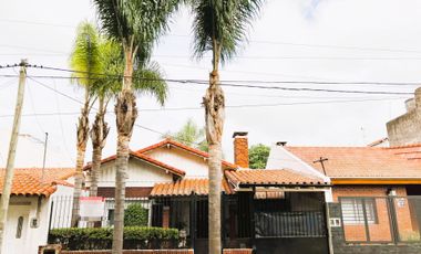 Venta Casa C/Jardín, Pileta, Monoambiente, Cochera
