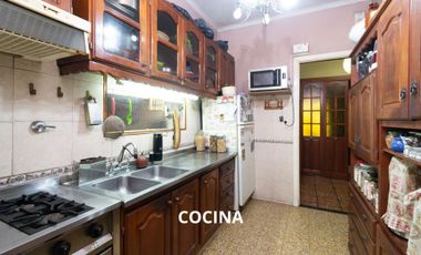 Venta Casa C/Jardín, Pileta, Monoambiente, Cochera