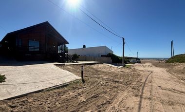 VENTA CASA 3 AMB A METROS DE LA PLAYA VISTA AL MAR