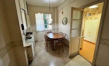 VENTA SEMIPISO DE CATEGORIA EN EDIFICIO GRINFIELD