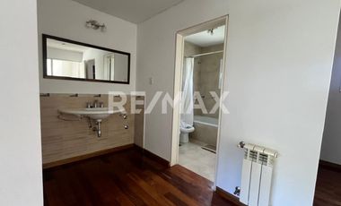 CASA EN VENTA B° LA COMARCA, CENTENARIO.