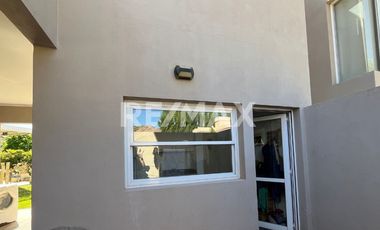 CASA EN VENTA B° LA COMARCA, CENTENARIO.