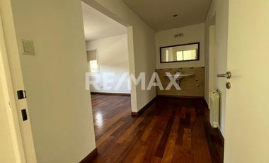 CASA EN VENTA B° LA COMARCA, CENTENARIO.
