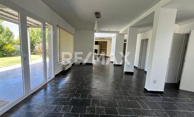 CASA EN VENTA B° LA COMARCA, CENTENARIO.