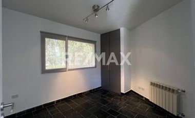 CASA EN VENTA B° LA COMARCA, CENTENARIO.