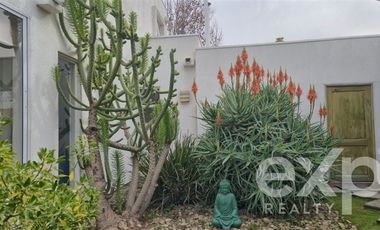 Casa en Venta en condominio Tierras Lindas, Santa Elena, Colina