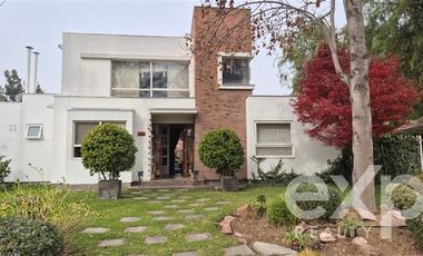 Casa en Venta en condominio Tierras Lindas, Santa Elena, Colina