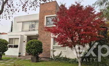 Casa en Venta en condominio Tierras Lindas, Santa Elena, Colina