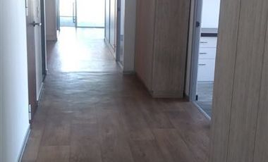Oficina en Arriendo en Rosario Norte con Cerro El Plomo
