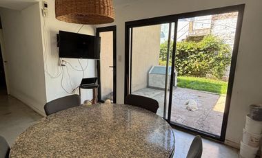 VENTA CASA 4 AMBIENTES COCHERA QUILMES APTO CRED