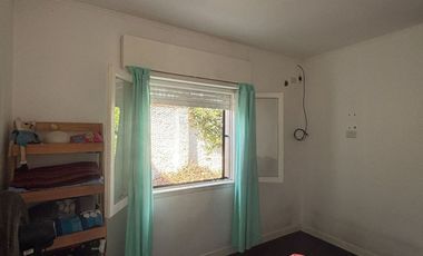 VENTA CASA 4 AMBIENTES COCHERA QUILMES APTO CRED