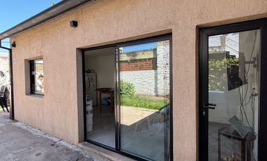 VENTA CASA 4 AMBIENTES COCHERA QUILMES APTO CRED