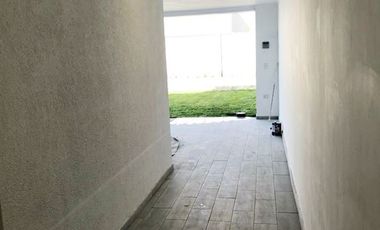 Casa en Arriendo en Impecable casa estilo mediterranea, en Condominio Laguna del Sol