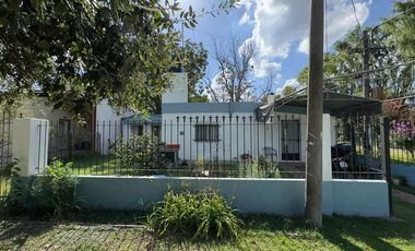 CASA EN VENTA 2 DORMITORIOS CON PILETA ALVAREZ