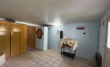 CASA EN VENTA 2 DORMITORIOS CON PILETA ALVAREZ
