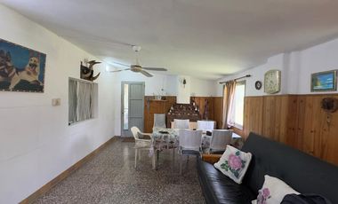 CASA EN VENTA 2 DORMITORIOS CON PILETA ALVAREZ