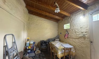 CASA EN VENTA 2 DORMITORIOS CON PILETA ALVAREZ