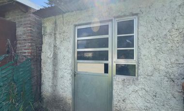 CASA EN VENTA 2 DORMITORIOS CON PILETA ALVAREZ