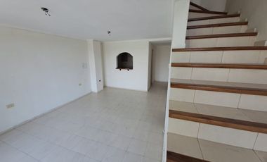 Alquiler Depto Duplex 2 dormitorios e/ Boulevares