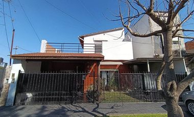 VENTA CASA MULTIFAMILIAR MORENO APTO CRED PERMUTA