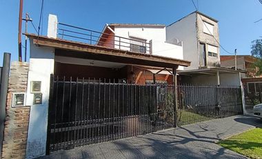 VENTA CASA MULTIFAMILIAR MORENO APTO CRED PERMUTA