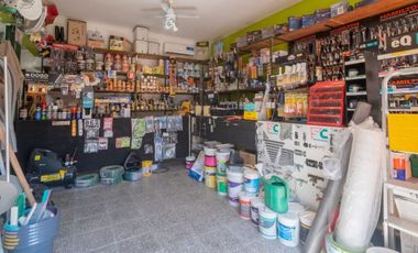 SE VENDE SALON DE EVENTOS Y 4 LOCALES COMERCIALES
