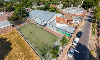 SE VENDE SALON DE EVENTOS, 4 LOCALES Y CANCHA F5