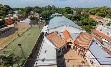 SE VENDE SALON DE EVENTOS, 4 LOCALES Y CANCHA F5