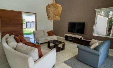 Venta Casa Amueblada Barrio Estudiantes Mercedes