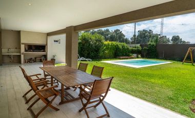 Venta Casa Amueblada Barrio Estudiantes Mercedes